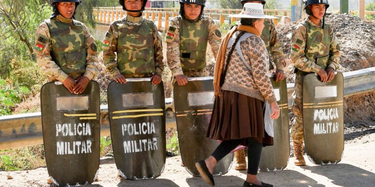 Bolívia: caem bloqueios após estado de exceção e acordo com sindicato bolivia:-caem-bloqueios-apos-estado-de-excecao-e-acordo-com-sindicato